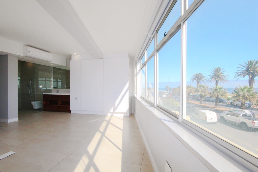 3 Bedroom Property for Sale in Three Anchor Bay Western Cape